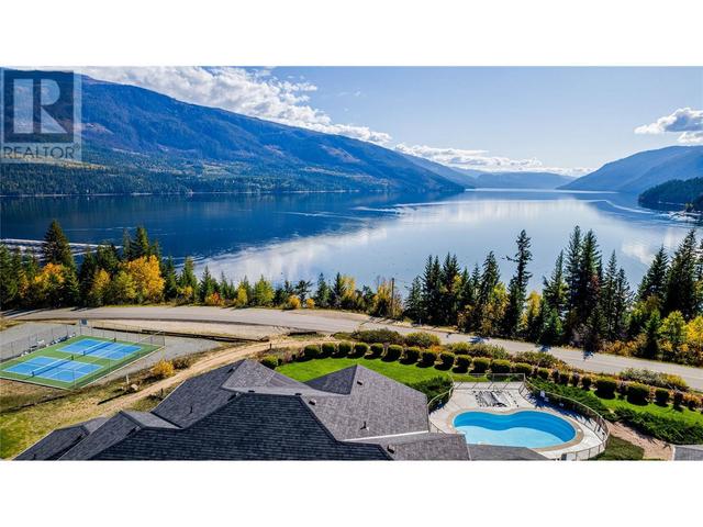 203 - 3473 Lakeview Place, House attached with 3 bedrooms, 2 bathrooms and 2 parking in North Okanagan F BC | Image 6