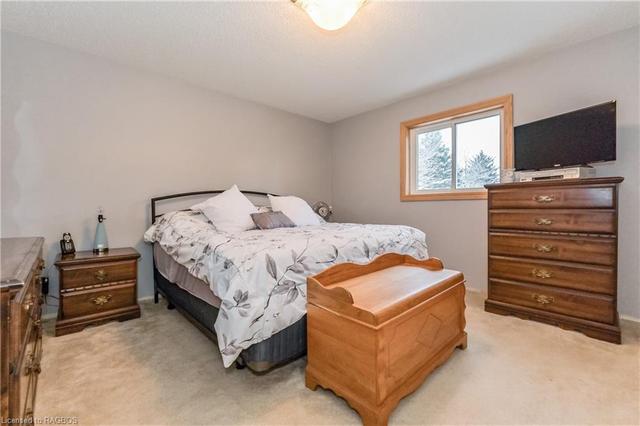 7539 Sideroad 7 Road E, House detached with 5 bedrooms, 2 bathrooms and null parking in Wellington North ON | Image 29