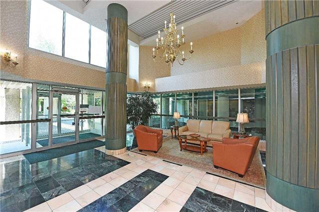 1208 - 310 Mill St S, Condo with 1 bedrooms, 2 bathrooms and 1 parking in Brampton ON | Image 2