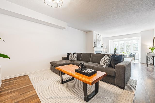 116 - 895 Maple Ave, Townhouse with 3 bedrooms, 2 bathrooms and 2 parking in Burlington ON | Image 32