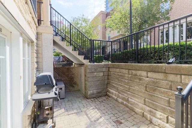 1020 - 54 East Liberty St, Townhouse with 1 bedrooms, 1 bathrooms and null parking in Toronto ON | Image 2