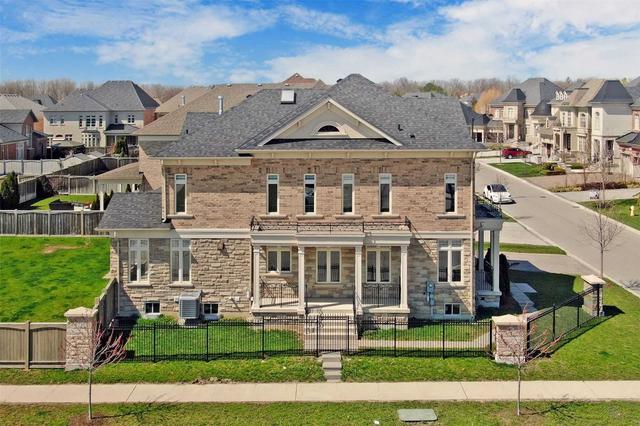 2 Virtue Cres, House detached with 4 bedrooms, 4 bathrooms and 7 parking in Vaughan ON | Image 35