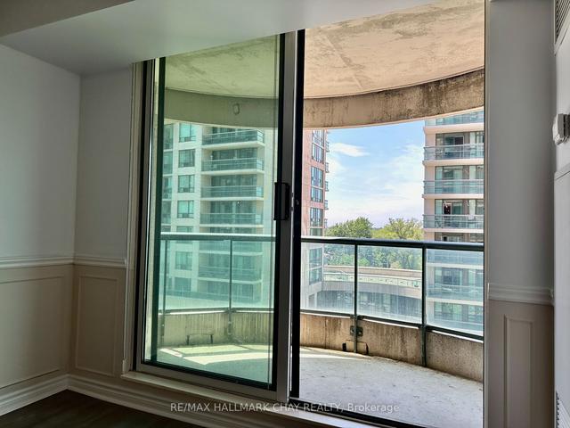 706 - 7 Lorraine Dr, Condo with 2 bedrooms, 2 bathrooms and 1 parking in Toronto ON | Image 15