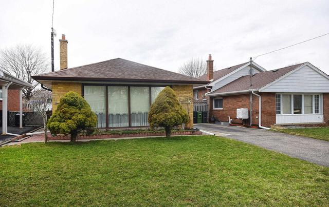 50 Lewiston Rd, House detached with 3 bedrooms, 2 bathrooms and 4 parking in Toronto ON | Image 26