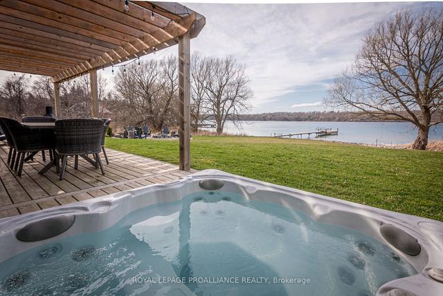 332 Spithead Rd, House detached with 5 bedrooms, 3 bathrooms and 9 parking in Frontenac Islands ON | Image 30