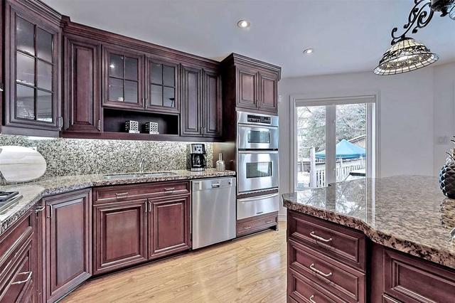 160 Elmwood Ave, House detached with 4 bedrooms, 3 bathrooms and 3 parking in Toronto ON | Image 9