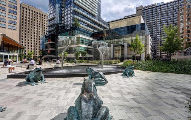 ph05 - 763 Bay St, Condo with 2 bedrooms, 3 bathrooms and 2 parking in Toronto ON | Image 23