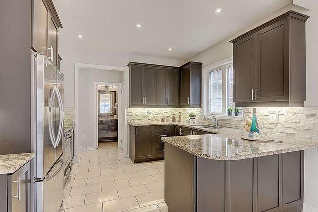 320 Oberfrick Ave, House detached with 4 bedrooms, 3 bathrooms and 4 parking in Vaughan ON | Image 26