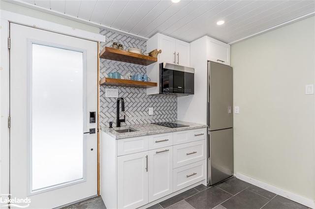 Kitchenette - Guest Accommodations | Image 27