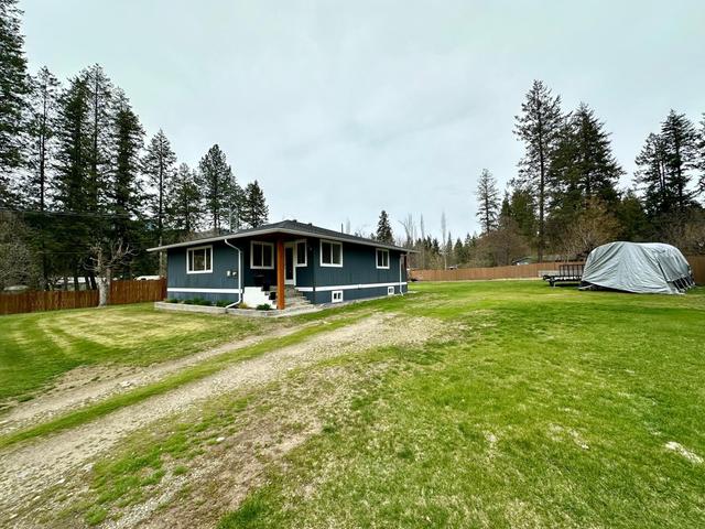 10 Skands Road, House detached with 3 bedrooms, 1 bathrooms and 10 parking in Kootenay Boundary C BC | Image 39