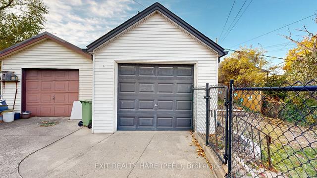 214 Rosslyn Ave S, House detached with 3 bedrooms, 3 bathrooms and 2 parking in Hamilton ON | Image 30