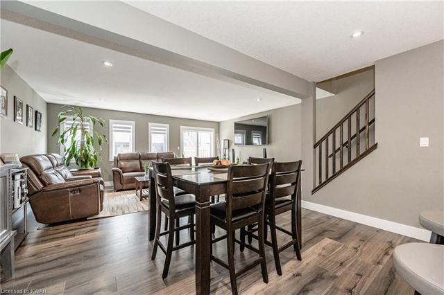 136 Hollybrook Trail, House attached with 3 bedrooms, 2 bathrooms and 2 parking in Kitchener ON | Image 15