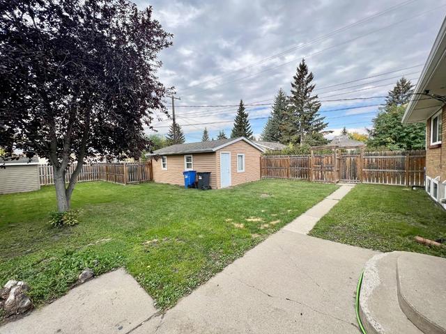 4434 40a Avenue, House detached with 5 bedrooms, 2 bathrooms and 4 parking in Red Deer AB | Image 37