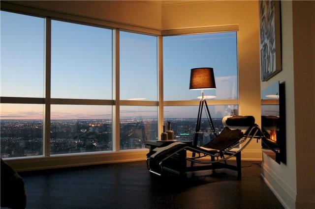 lph7816 - 388 Yonge St, Condo with 3 bedrooms, 3 bathrooms and 2 parking in Toronto ON | Image 14