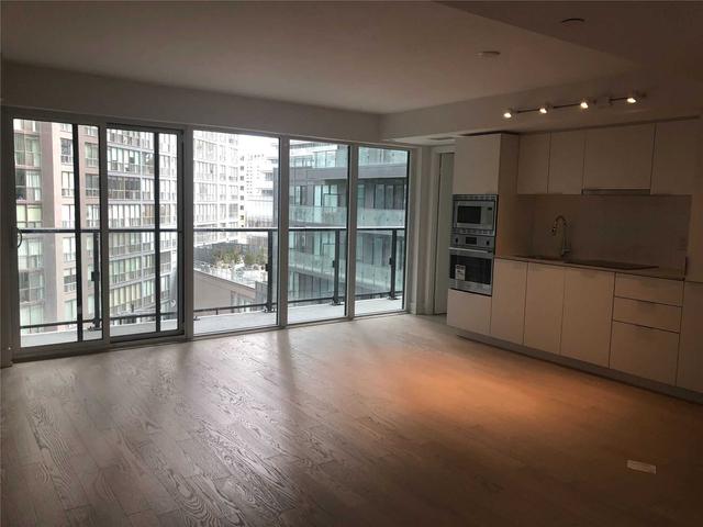 627 - 955 Bay St, Condo with 2 bedrooms, 2 bathrooms and 1 parking in Toronto ON | Image 13