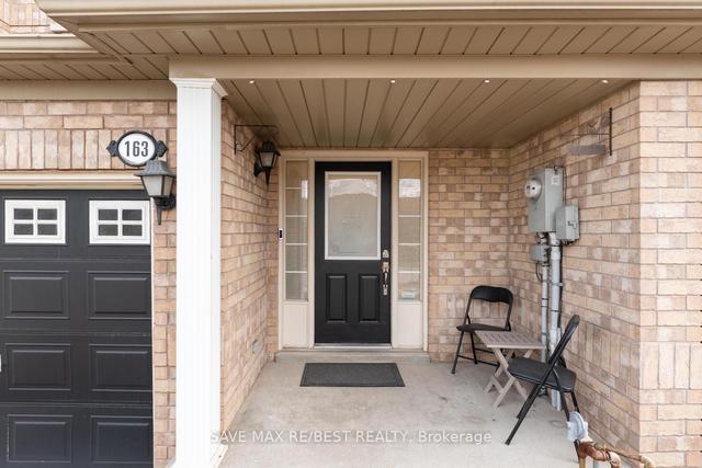 163 Crystal Glen Cres, House attached with 3 bedrooms, 3 bathrooms and 3 parking in Brampton ON | Image 12