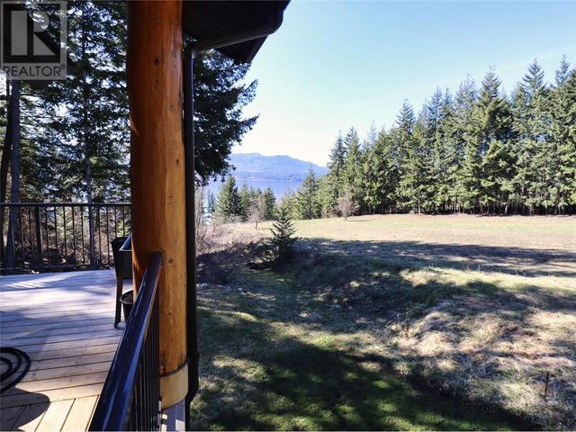 2589 Airstrip Road, House detached with 3 bedrooms, 3 bathrooms and 2 parking in Columbia Shuswap F BC | Image 57