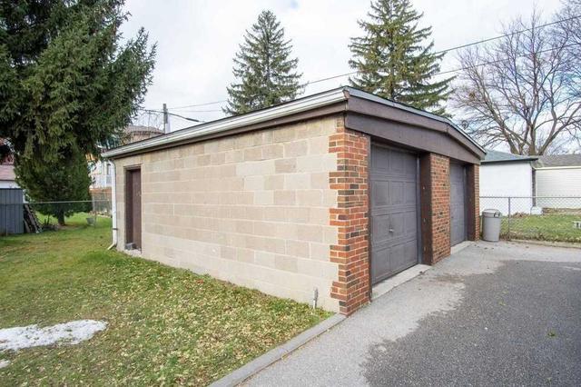 lower - 20 Winslow St, House detached with 2 bedrooms, 1 bathrooms and 1 parking in Toronto ON | Image 18
