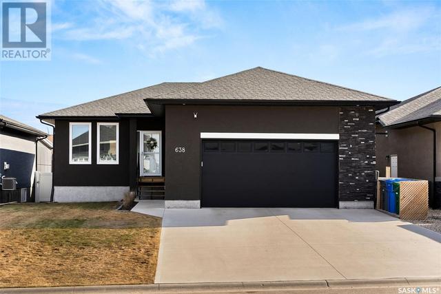 638 Aspen Crescent, House detached with 3 bedrooms, 3 bathrooms and null parking in Pilot Butte SK | Image 2
