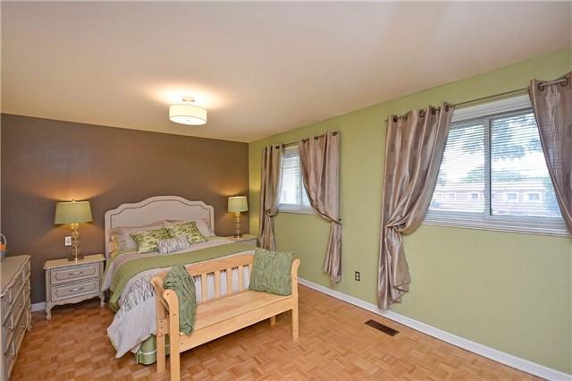 79 Silver Shadow Path, Townhouse with 3 bedrooms, 2 bathrooms and 1 parking in Toronto ON | Image 9
