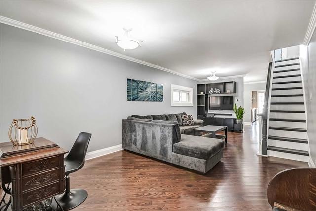 75 Chambers Ave, House semidetached with 3 bedrooms, 2 bathrooms and 0 parking in Toronto ON | Image 3