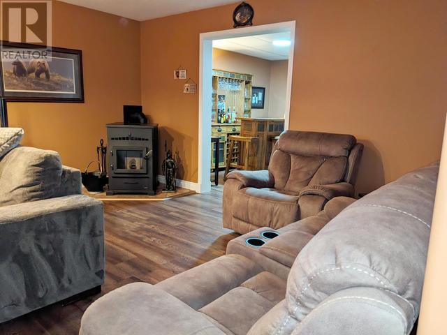 8639 Kroeker Road, House detached with 4 bedrooms, 3 bathrooms and null parking in Bulkley Nechako A BC | Image 30
