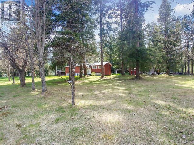 1129 Mountainview Road, House detached with 5 bedrooms, 3 bathrooms and null parking in Clearwater BC | Image 28