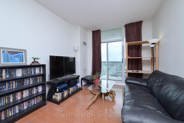 1506 - 1359 Rathburn Rd E, Condo with 1 bedrooms, 1 bathrooms and 1 parking in Mississauga ON | Image 3