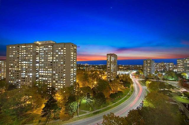 1204 - 3695 Kaneff Cres, Condo with 2 bedrooms, 2 bathrooms and 1 parking in Mississauga ON | Image 13