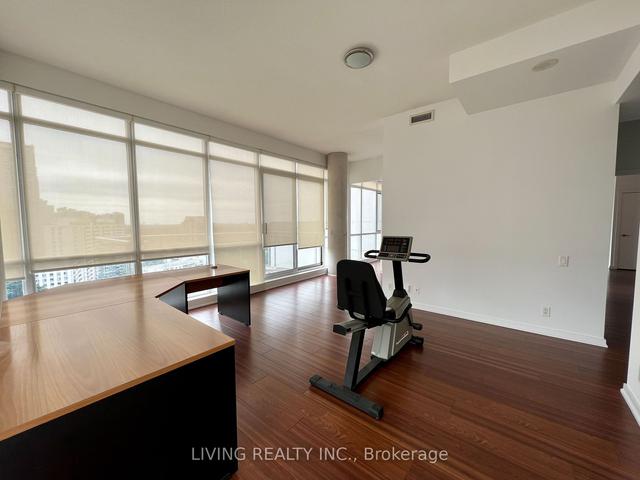 1907 - 30 Canterbury Pl, Condo with 2 bedrooms, 3 bathrooms and 2 parking in Toronto ON | Image 8