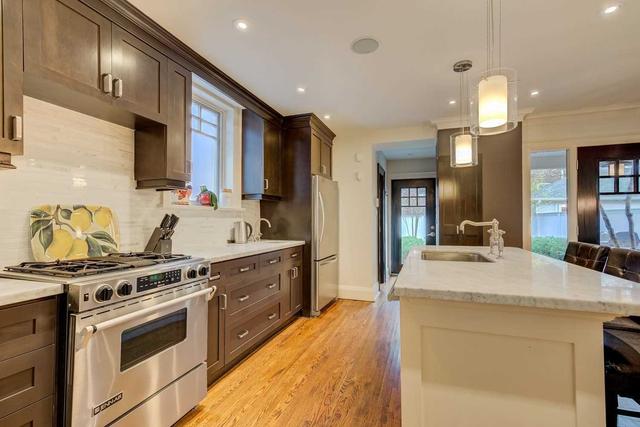 37 Anderson Ave, House detached with 3 bedrooms, 3 bathrooms and 1 parking in Toronto ON | Image 7