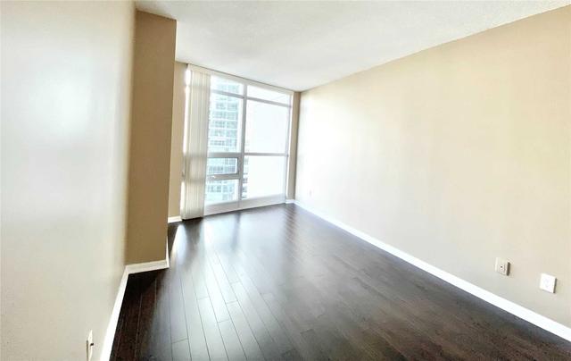 1003 - 219 Fort York Blvd, Condo with 2 bedrooms, 2 bathrooms and 1 parking in Toronto ON | Image 6