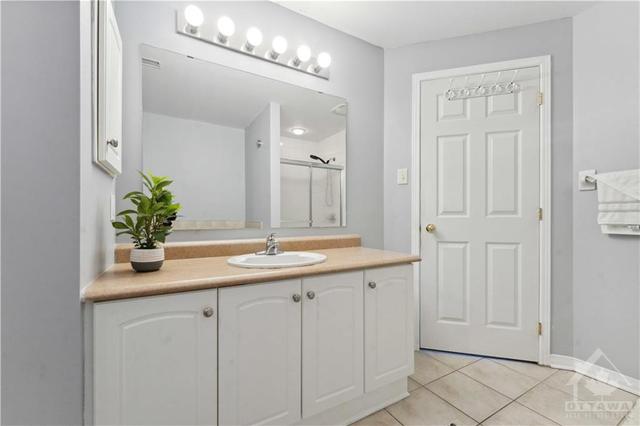 8 - 70 Briargate Private, Condo with 2 bedrooms, 2 bathrooms and 1 parking in Ottawa ON | Image 25
