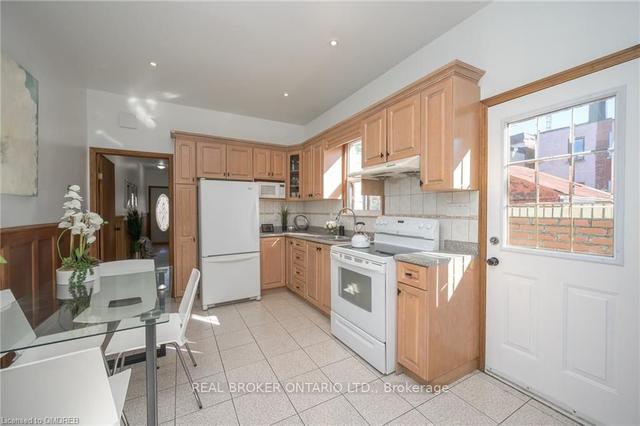 7 Moutray St, House semidetached with 2 bedrooms, 2 bathrooms and 1 parking in Toronto ON | Image 19