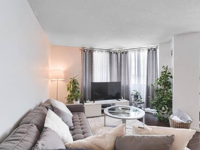 805 - 236 Albion Rd, Condo with 3 bedrooms, 2 bathrooms and 1 parking in Toronto ON | Image 5