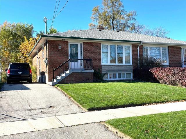 116 Benjamin Blvd, House semidetached with 3 bedrooms, 1 bathrooms and 3 parking in Toronto ON | Card Image