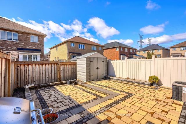 7326 Golden Meadow Crt, House semidetached with 4 bedrooms, 3 bathrooms and 3 parking in Mississauga ON | Image 28