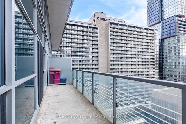 917 - 386 Yonge St, Condo with 1 bedrooms, 1 bathrooms and 0 parking in Toronto ON | Image 31