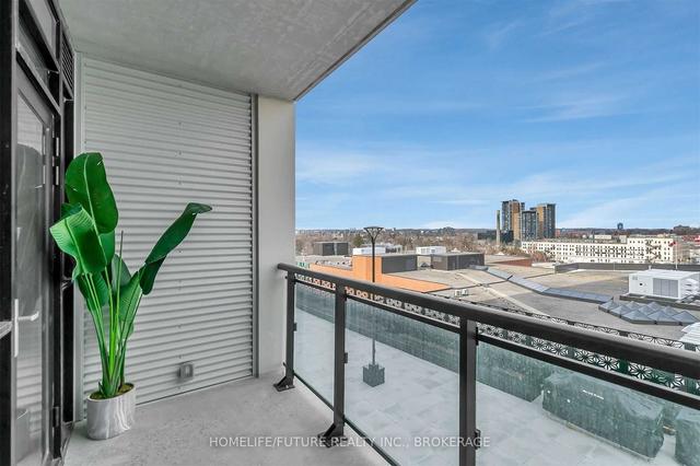 810 - 60 Charles St W, Condo with 1 bedrooms, 1 bathrooms and 0 parking in Kitchener ON | Image 21