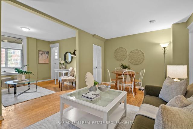 119 Brookside Ave, House detached with 2 bedrooms, 1 bathrooms and 0 parking in Toronto ON | Image 2
