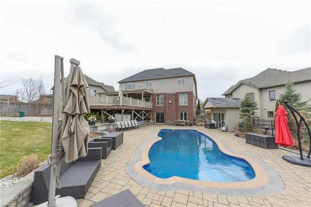 3295 Mclauchlan Court, House detached with 4 bedrooms, 2 bathrooms and 4 parking in London ON | Image 37