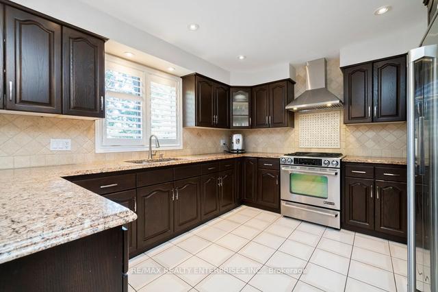 5509 Durie Rd, House detached with 4 bedrooms, 4 bathrooms and 6 parking in Mississauga ON | Image 4