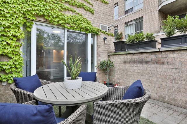 th9 - 140 Bathurst St, Townhouse with 3 bedrooms, 3 bathrooms and 1 parking in Toronto ON | Image 28