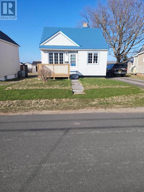 9 Essex Street, House detached with 3 bedrooms, 1 bathrooms and null parking in Cape Breton NS | Card Image