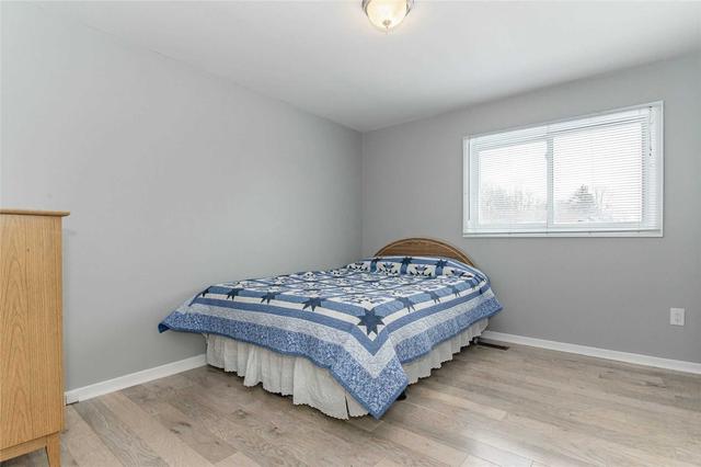 33 Storey Dr, House detached with 4 bedrooms, 2 bathrooms and 5 parking in Halton Hills ON | Image 10