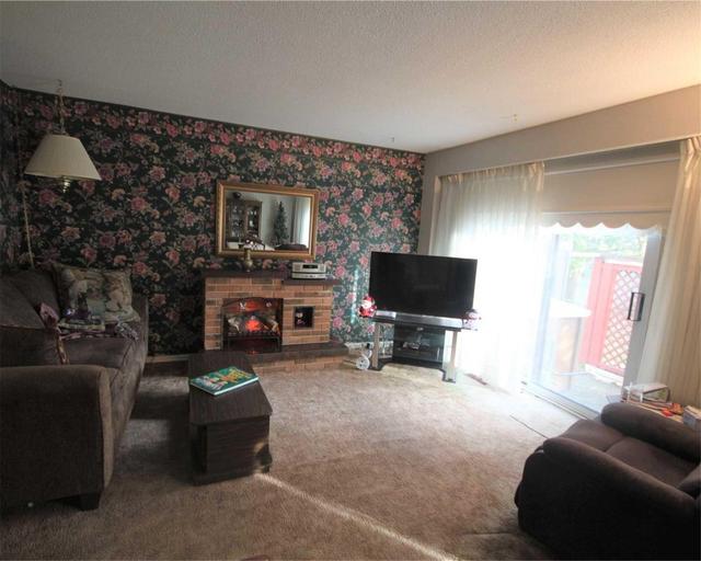 43 - 155 Glovers Rd, Townhouse with 3 bedrooms, 2 bathrooms and 1 parking in Oshawa ON | Image 7
