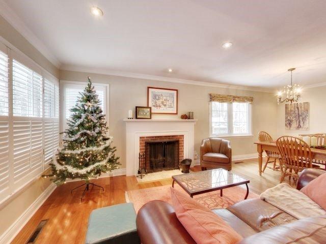 528 Lorne St, House detached with 3 bedrooms, 2 bathrooms and 2 parking in Burlington ON | Image 4