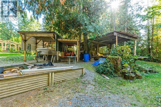 1386 Carlton Dr, House detached with 4 bedrooms, 2 bathrooms and null parking in Cowichan Valley B BC | Image 5