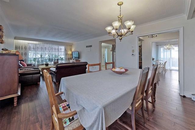 26 Denrock Dr, House detached with 4 bedrooms, 3 bathrooms and 6 parking in Toronto ON | Image 37