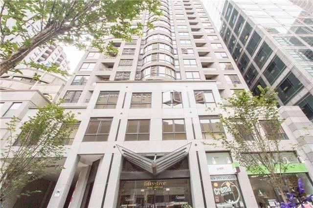 uph1 - 55 Bloor St E, Condo with 2 bedrooms, 2 bathrooms and 1 parking in Toronto ON | Image 1